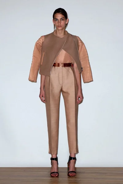 Look 27